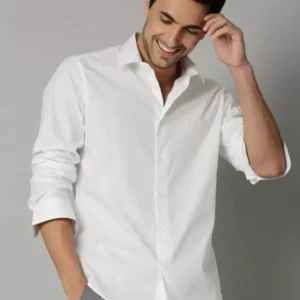 Men Slim Fit Solid Spread Collar Casual Shirt